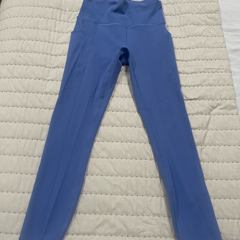 Lululemon Wunder Train With Pockets - size 6 wild indigo 25”